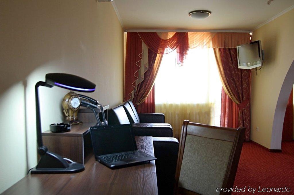 Hotel Optima River Mykolaiv Habitación foto